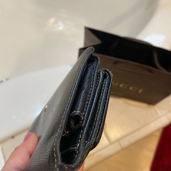 Authentic Gucci Wallet w/chain - Picture 14 of 14